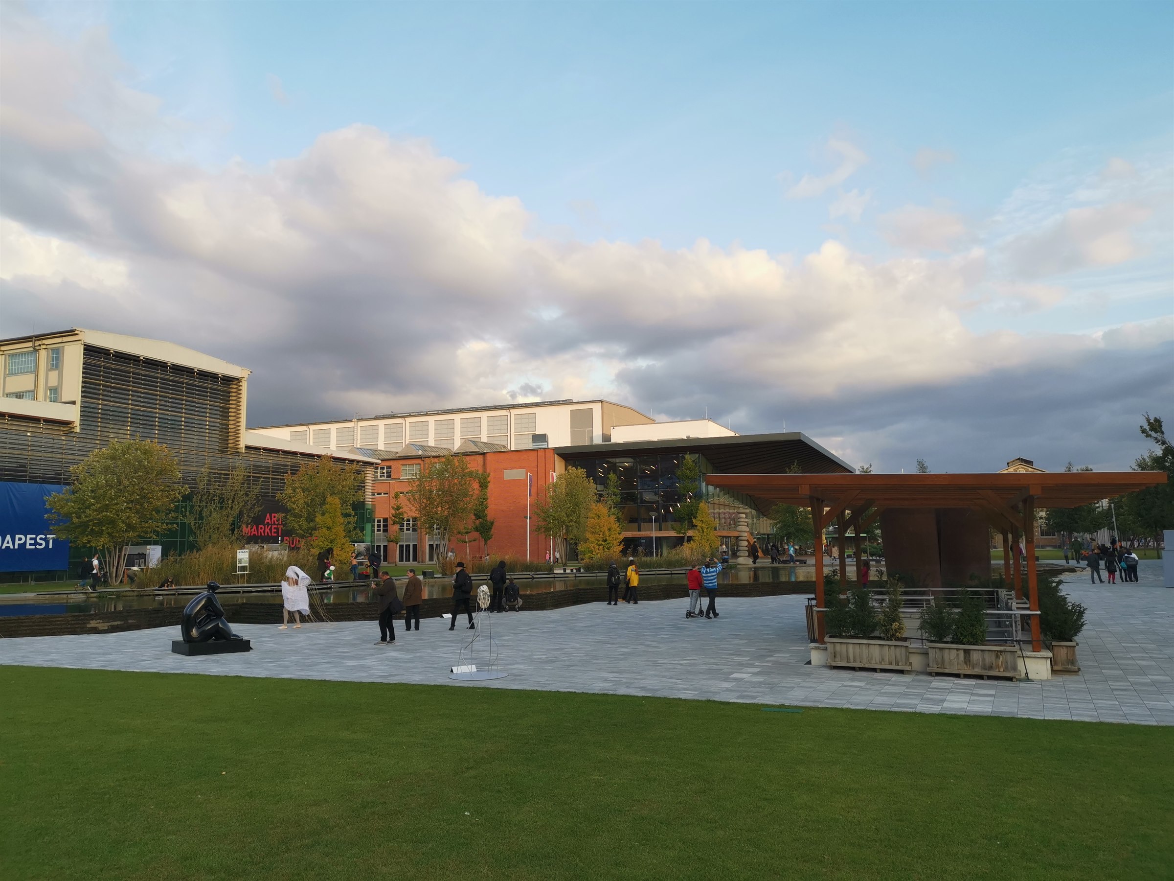 Museum landscape and granite plaza paving in Budapest